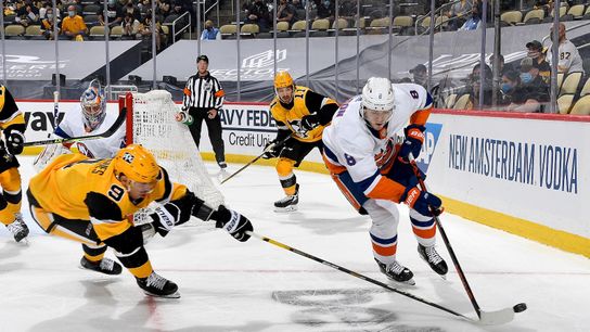 Final: Penguins 2, Islanders 1 taken at PPG Paints Arena (Live coverage)